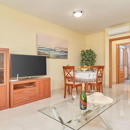 2 Bedroom Modern Apartment, Apartamento
