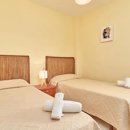 2 Bedroom Modern Apartment, Lejlighed