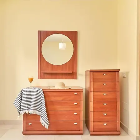 Lejlighed 2 Bedroom Modern Apartment,