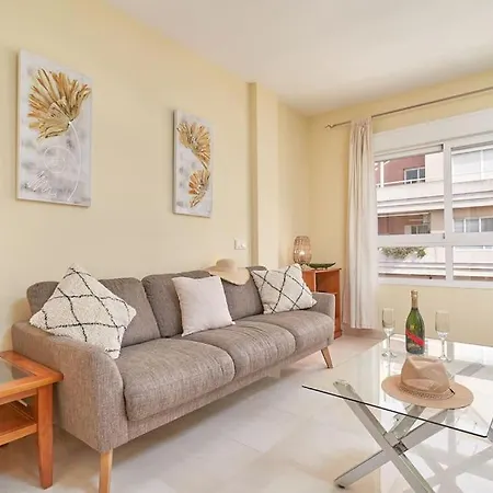 2 Bedroom Modern Apartment, Lejlighed