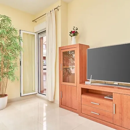 2 Bedroom Modern Apartment, Lejlighed *